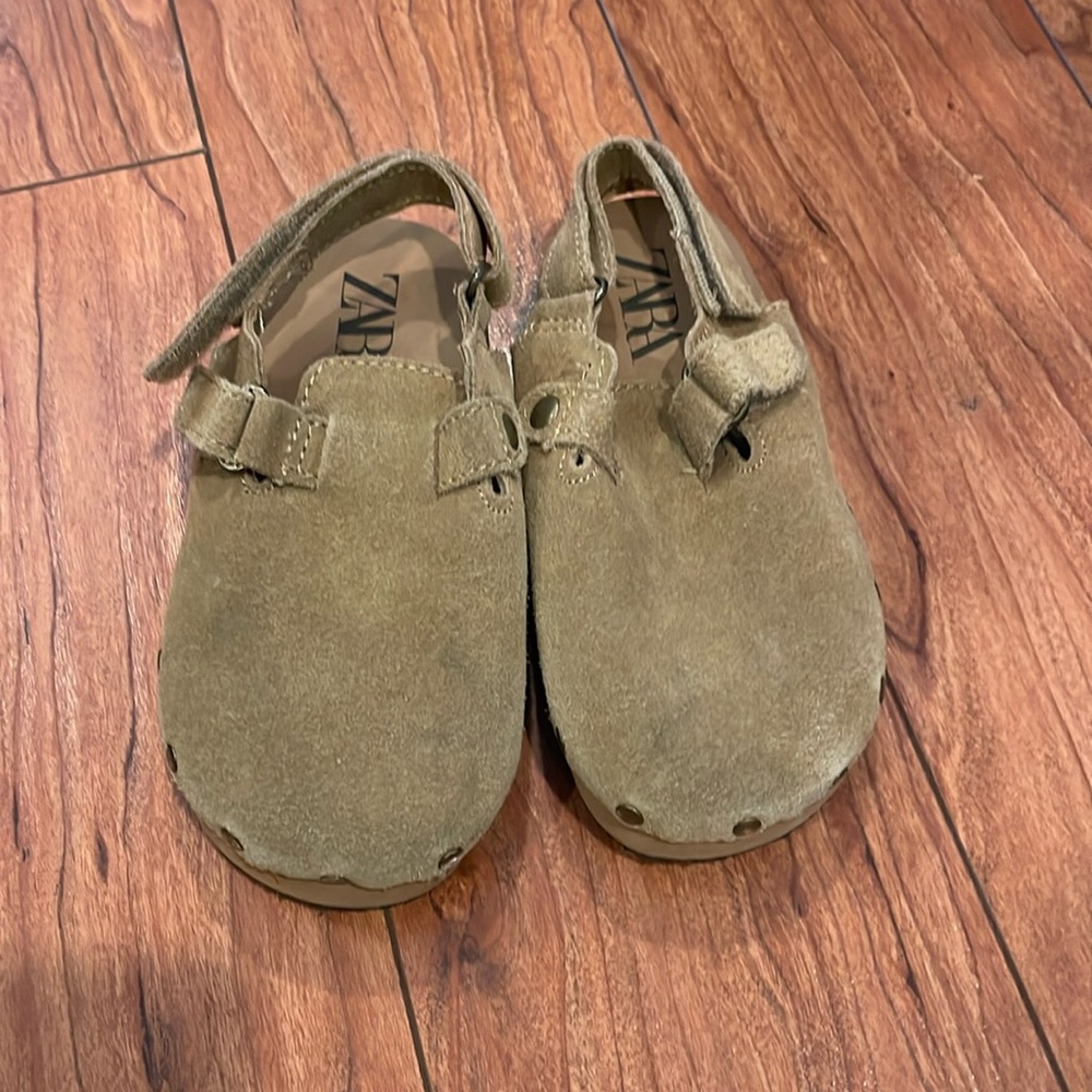 Zara clogs
